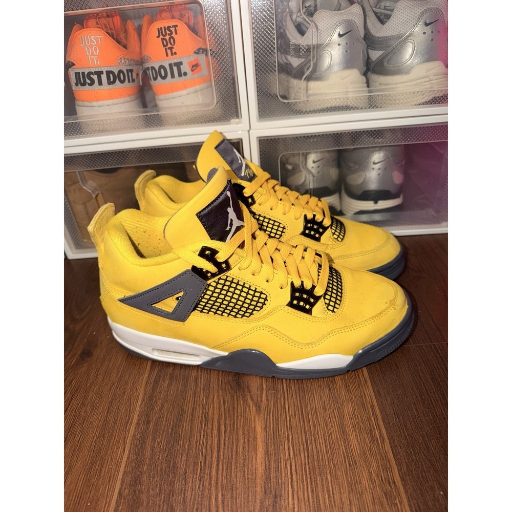 Jordan 4 Retro Mid Lightning Yellow CT8527-700 Mens Size 8.5 Sneaker